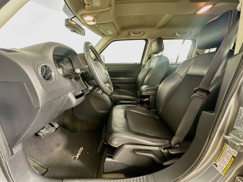 Used 2016 Jeep Patriot Sport w/ Power Value Group FWD image 13