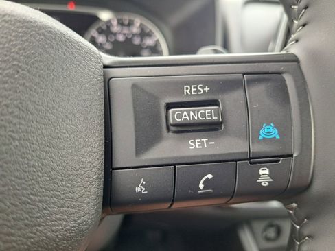 Used 2026 Nissan Rogue SV image 13