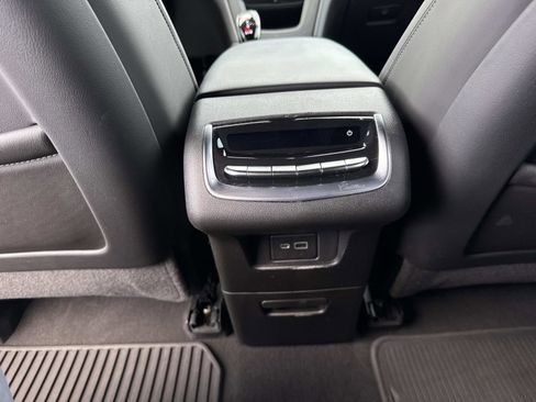 Used 2020 Cadillac XT6 Premium Luxury image 17