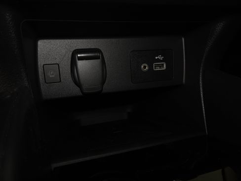 New 2025 Nissan Versa SV w/ Trunk Package image 27