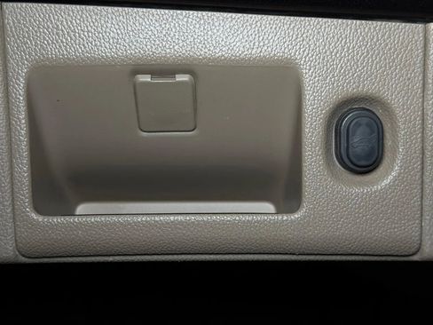 Used 2015 GMC Yukon XL SLT AWD/4WD image 23
