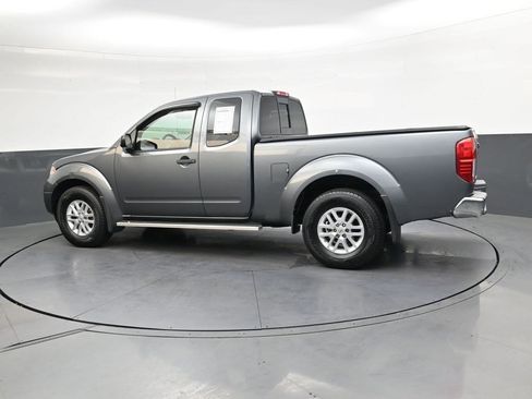 Used 2018 Nissan Frontier SV image 6