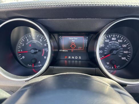 Used 2022 Ford Mustang Premium RWD image 15