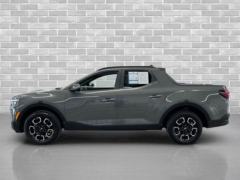 Used 2022 Hyundai Santa Cruz SEL Premium image 2