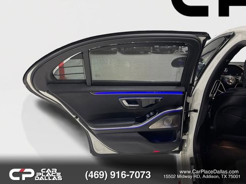 Used 2022 Mercedes-Benz S 500 4MATIC w/ AMG Line Package image 19