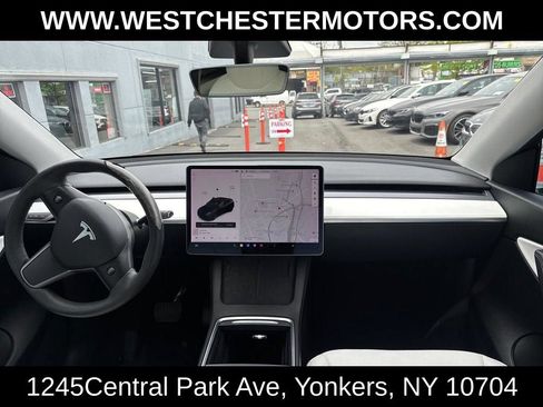Used 2021 Tesla Model Y Long Range AWD/4WD image 22