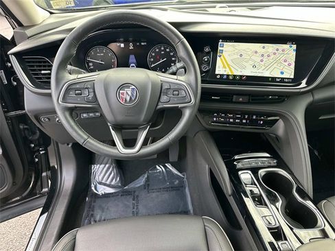 Used 2023 Buick Envision Avenir image 16