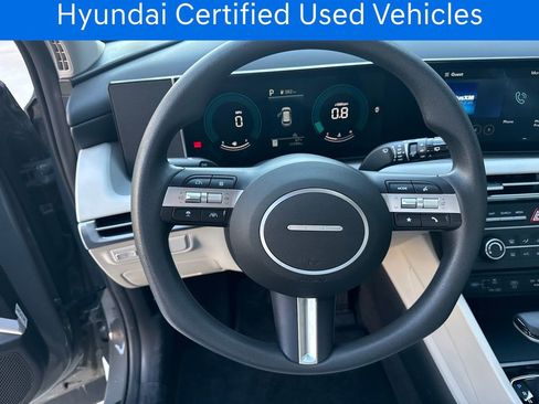 Certified 2025 Hyundai Tucson SE FWD image 20