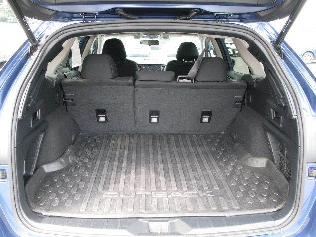 Used 2022 Subaru Outback Premium AWD/4WD image 6