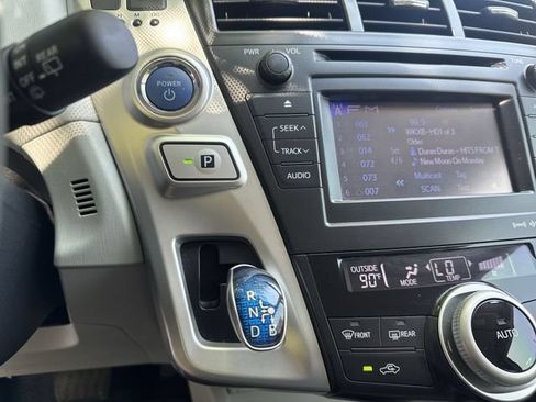 Used 2014 Toyota Prius V Three FWD image 23