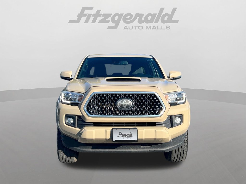 Used 2019 Toyota Tacoma TRD Sport AWD/4WD image 11