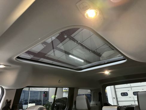 Used 2014 Ford Transit Connect Titanium image 30