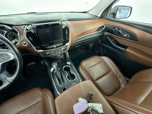 Used 2019 Chevrolet Traverse High Country AWD/4WD image 11