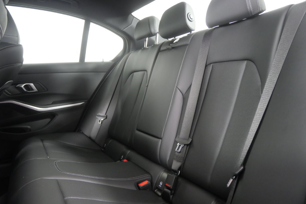 Certified 2026 BMW 330i Sedan RWD image 16
