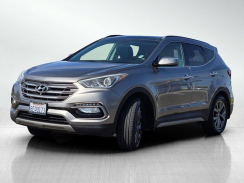 Used 2018 Hyundai Santa Fe Sport FWD image 11