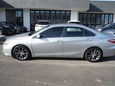 Used 2016 Toyota Camry XSE FWD image 2