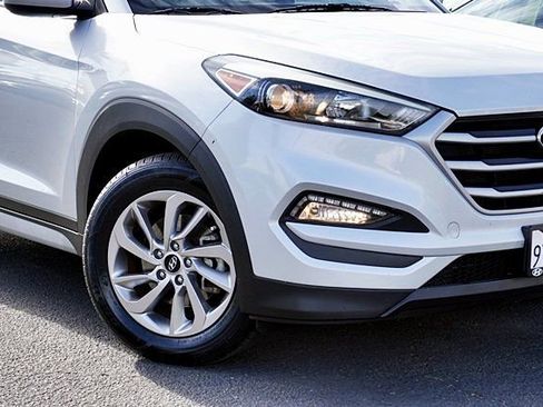 Used 2017 Hyundai Tucson SE FWD image 4
