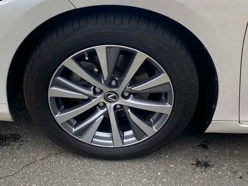 Used 2019 Lexus ES 350 w/ Premium Package image 6