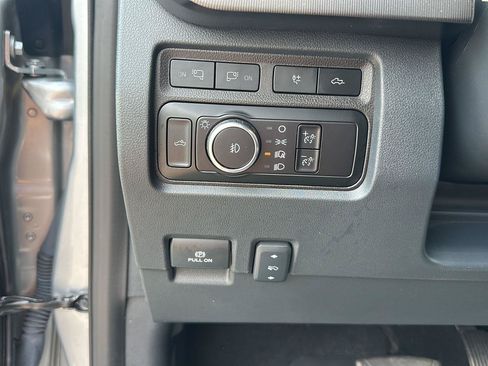 Certified 2024 Ford F250 Platinum w/ Tremor Off-Road Package AWD/4WD image 17