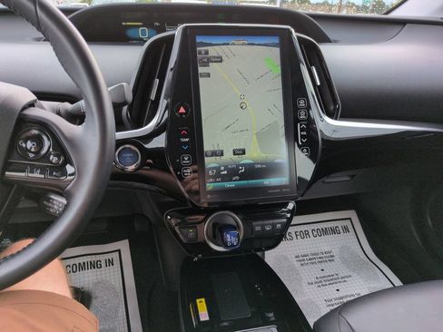 Certified 2022 Toyota Prius Prime XLE FWD image 17