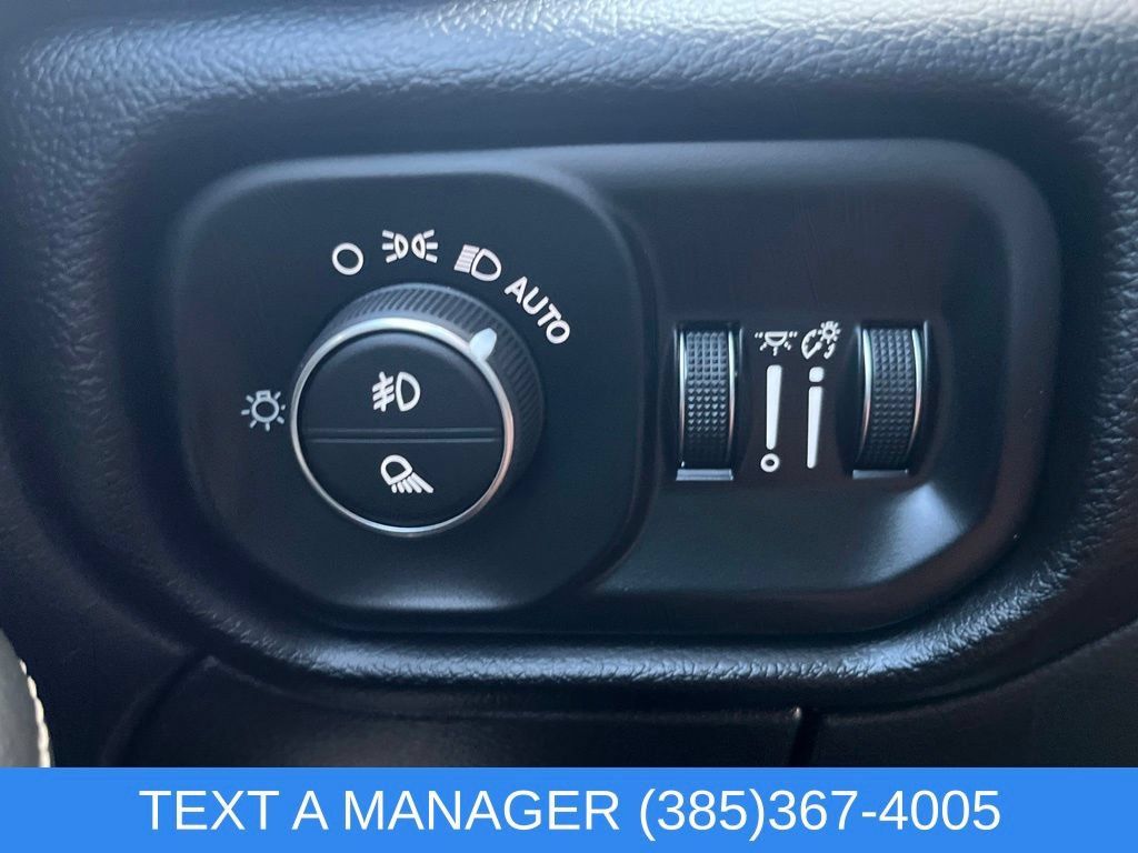 Used 2025 RAM 2500 Laramie AWD/4WD image 27
