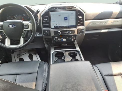 Used 2022 Ford F350 Lariat w/ Black Appearance Package AWD/4WD image 10