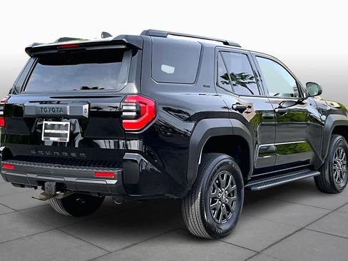 Used 2025 Toyota 4Runner SR5 image 12