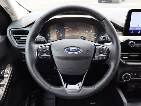 Used 2022 Ford Escape SE w/ SE Sport Appearance Package AWD/4WD image 24