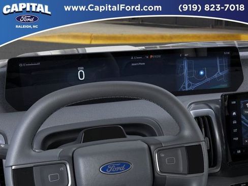 New 2025 Ford Expedition Active image 13