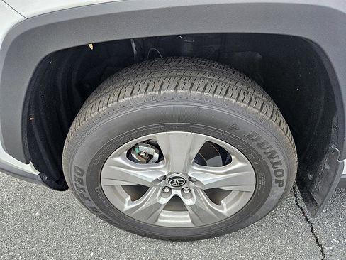 Used 2025 Toyota RAV4 XLE image 20