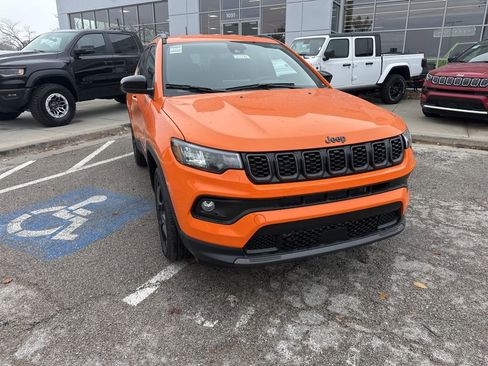 New 2026 Jeep Compass Latitude image 8