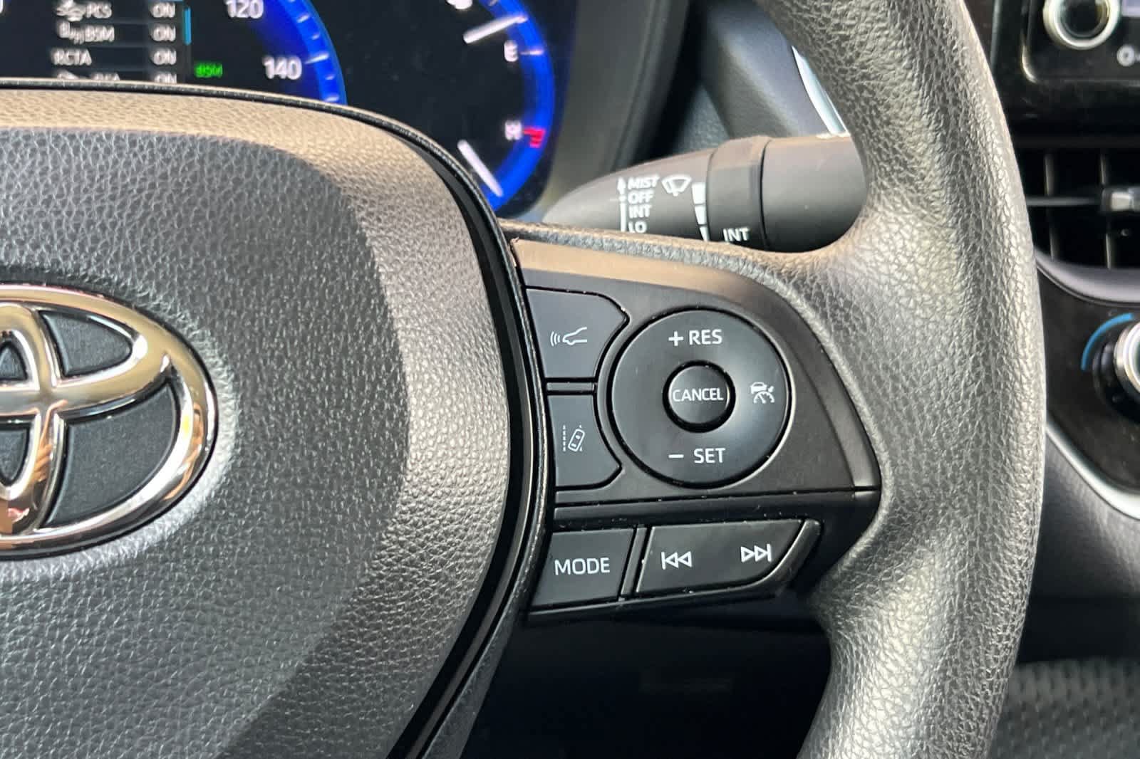 Certified 2022 Toyota Corolla LE FWD image 25