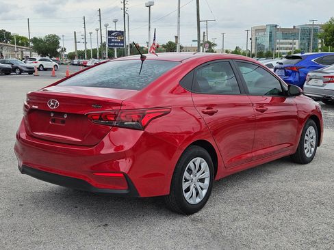 Used 2022 Hyundai Accent SE FWD image 8