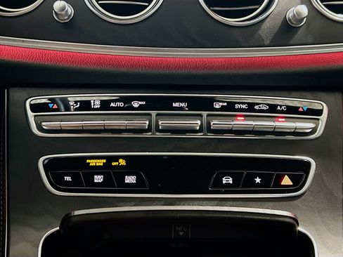 Used 2022 Mercedes-Benz E 350 Sedan image 12