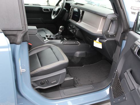 New 2025 Ford Bronco Outer Banks image 15