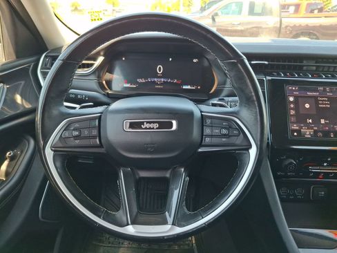 Certified 2021 Jeep Grand Cherokee L Laredo w/ Luxury Tech Group I AWD/4WD image 14