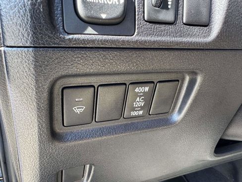 Used 2018 Toyota 4Runner 4WD image 19