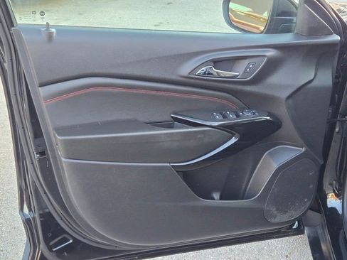 Used 2024 Chevrolet Trax RS image 16