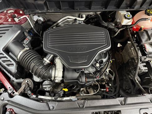 Used 2018 Cadillac XT5 Luxury w/ Driver Awareness Package image 50