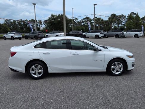 Used 2024 Chevrolet Malibu LS FWD image 4