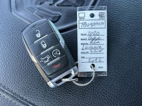 Used 2020 RAM 1500 Laramie AWD/4WD image 32