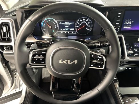Certified 2023 Kia Sorento EX image 23