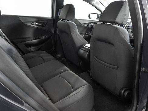Used 2025 Chevrolet Malibu RS FWD image 38