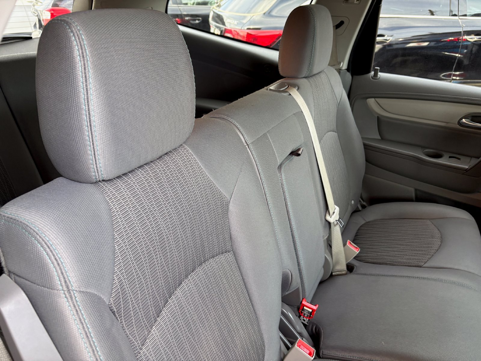 Used 2017 Chevrolet Traverse LT FWD image 24
