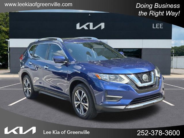 Used 2020 Nissan Rogue SV w/ Premium Package FWD image 1