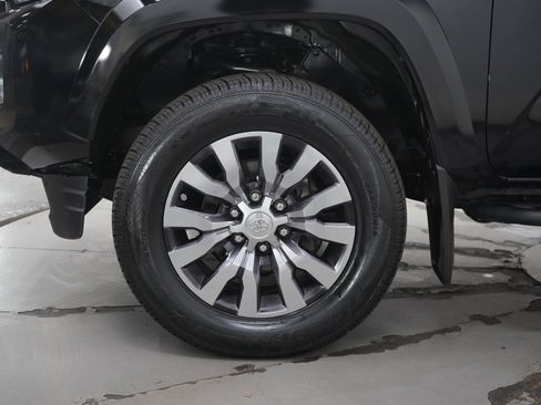 Used 2023 Toyota Tacoma Limited AWD/4WD image 29