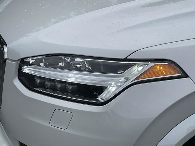 Certified 2024 Volvo XC90 B5 Plus AWD/4WD image 7