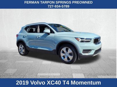Used 2019 Volvo XC40 T4 Momentum