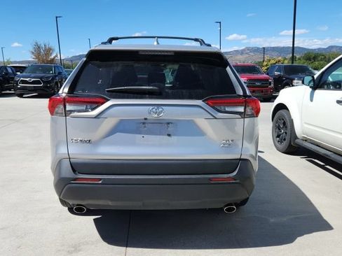 Used 2019 Toyota RAV4 XLE Premium w/ Cold Weather Package AWD/4WD image 3