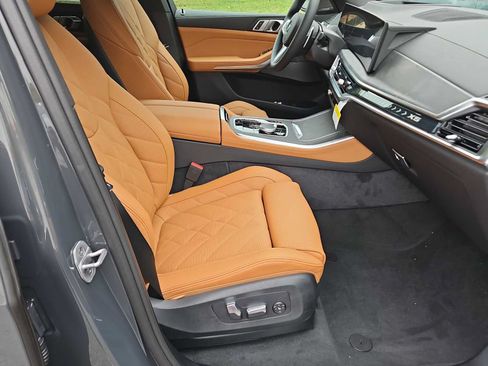Used 2026 BMW X5 xDrive40i w/ M Sport Package AWD/4WD image 22